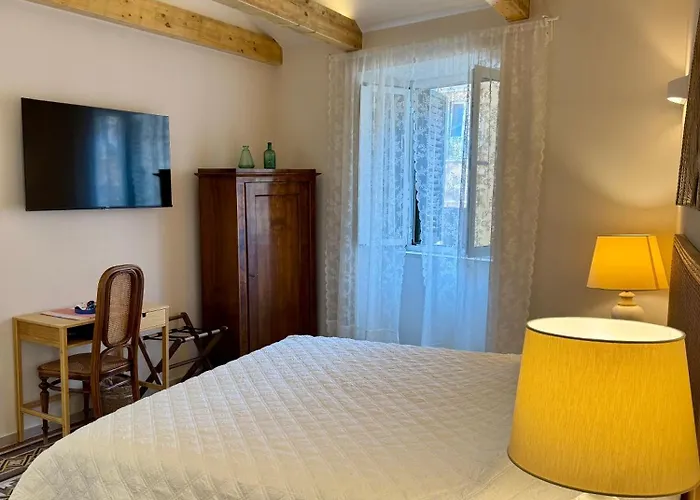 Ameli Heritage & Apartment *