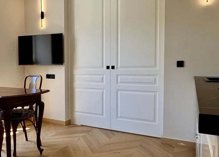 Ameli Heritage & Apartment