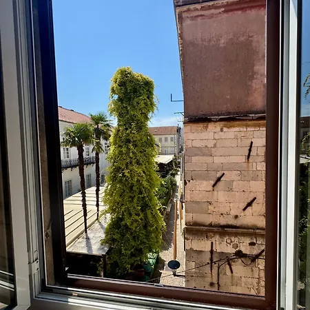 Ameli Heritage & Apartman *